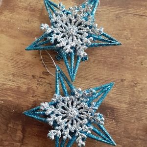 2 Star ornaments